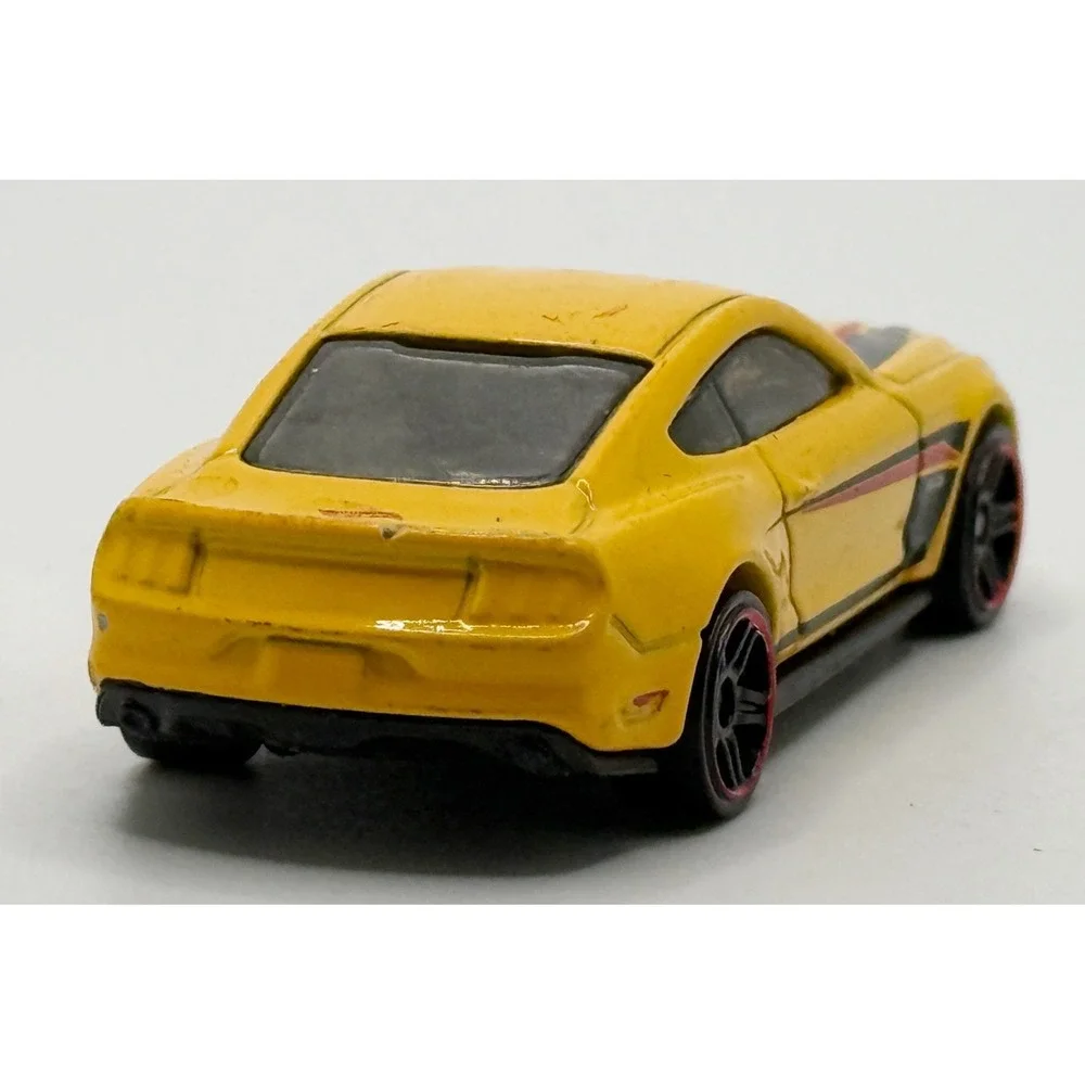 Hot Wheels 2015‎ Yellow Ford Mustang 5.0 GT 1/64 Diecast Toy Car Loose 2014